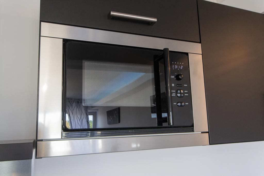 Apartment Sweethome - Black & White *
